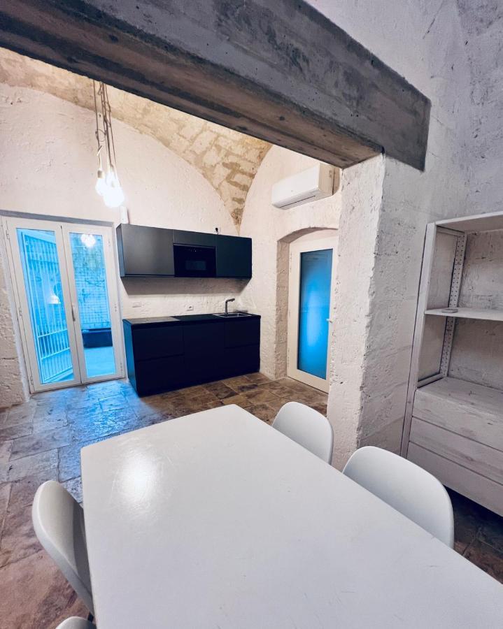 Apartamento Dante'S Patio Bari Exterior foto